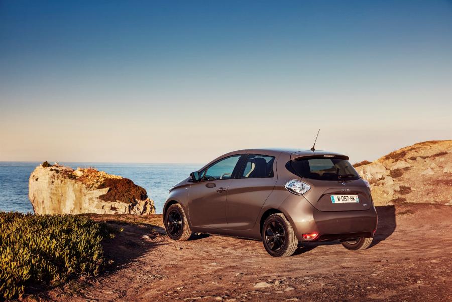  Renault Zoe Edition One 2016 года  (фото 24 из 30)